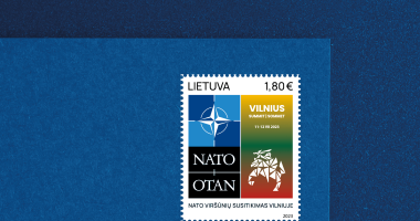 NATO viršūnių susitikimui skirtas pašto ženklas 